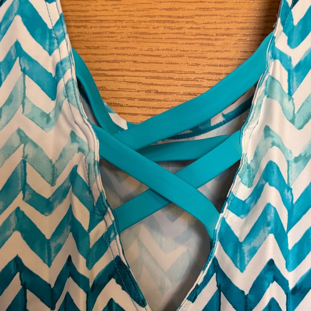 Chevron Pattern Coverup - Picture 2 of 5